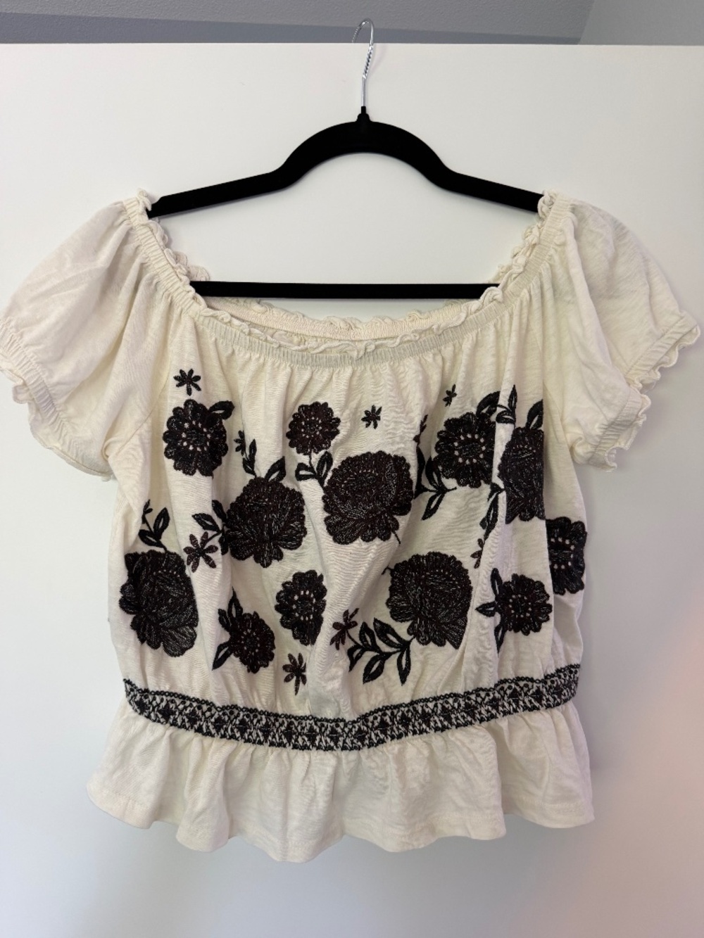 American Eagle off shoulder top